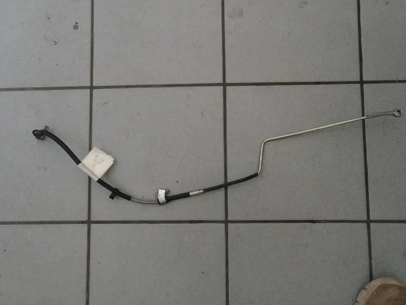 TUBO (19) FRENO PINZA ANTERIORE DESTRA PIAGGIO MP3