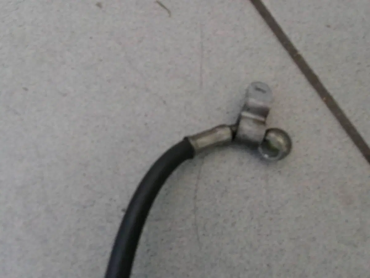 TUBO (19) FRENO PINZA ANTERIORE DESTRA PIAGGIO MP3 (2)