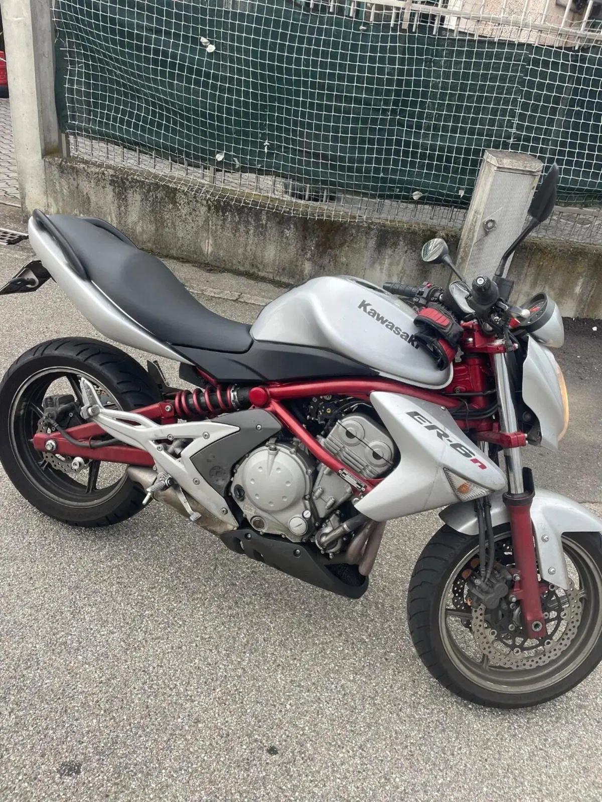 Kawasaki ER-6N (2005 - 08)