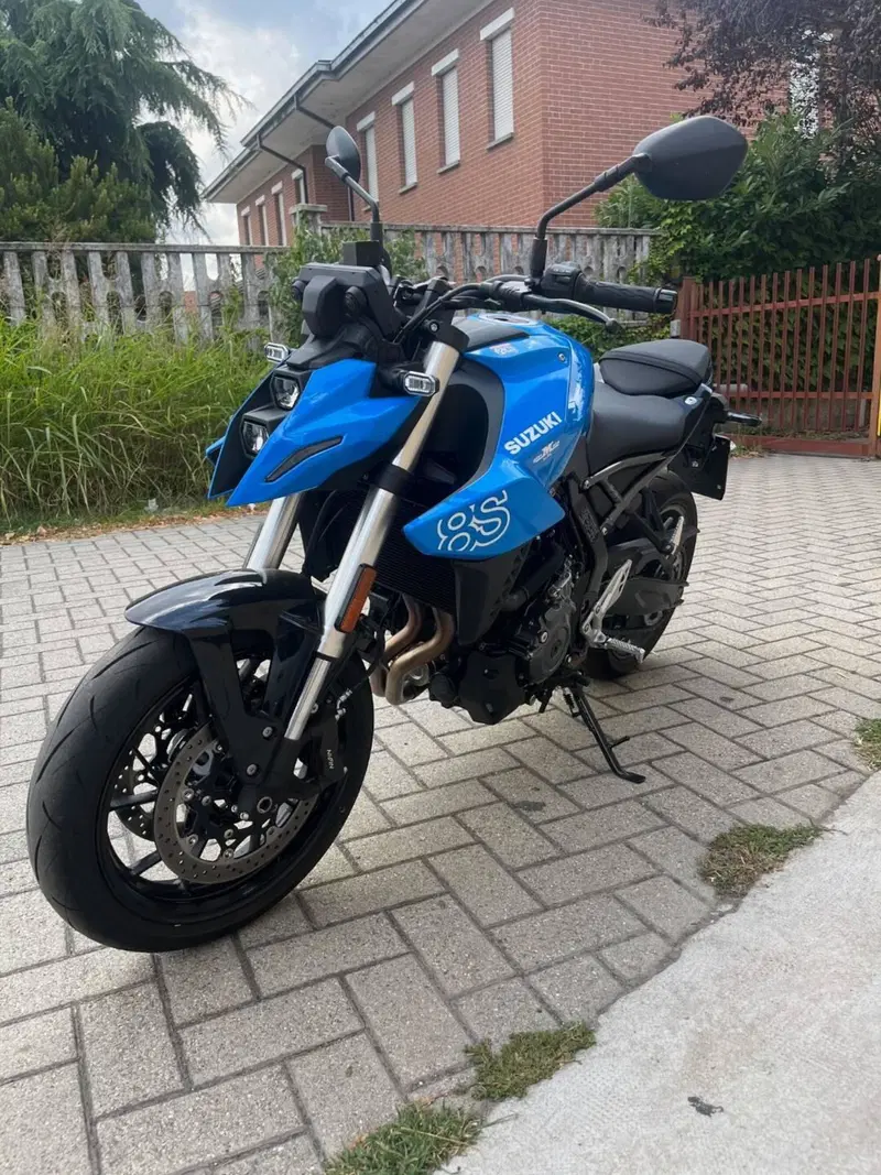 Suzuki GSX-8S (2025 - 26) (4)