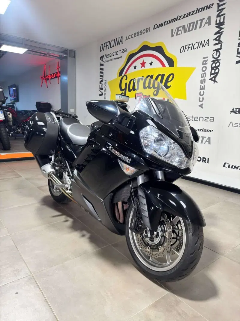 Kawasaki GTR 1400 ABS (2010 - 14) (2)