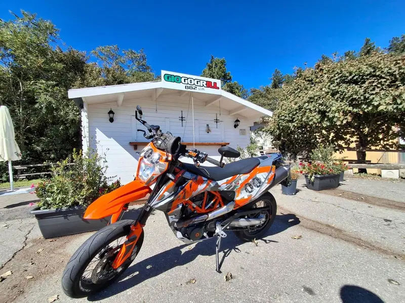 KTM 690 SMC R (2021 - 22) (3)