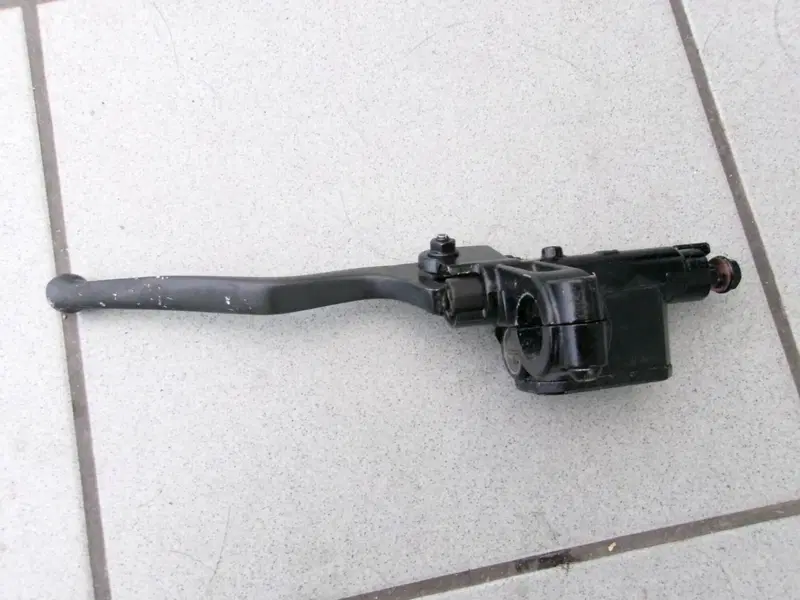 POMPA FRENO ANTERIORE DESTRA PIAGGIO MP3 350 SPORT (6)