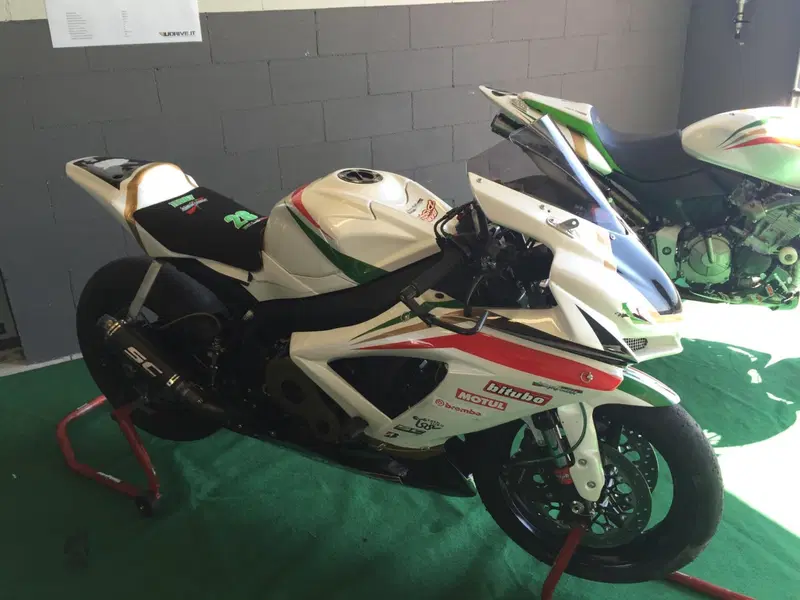 Suzuki GSX R 750 (2008 - 10) (2)