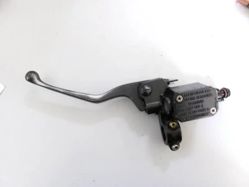 POMPA FRENO ANTERIORE SINISTRA PIAGGIO MP3 350 SPO (3)