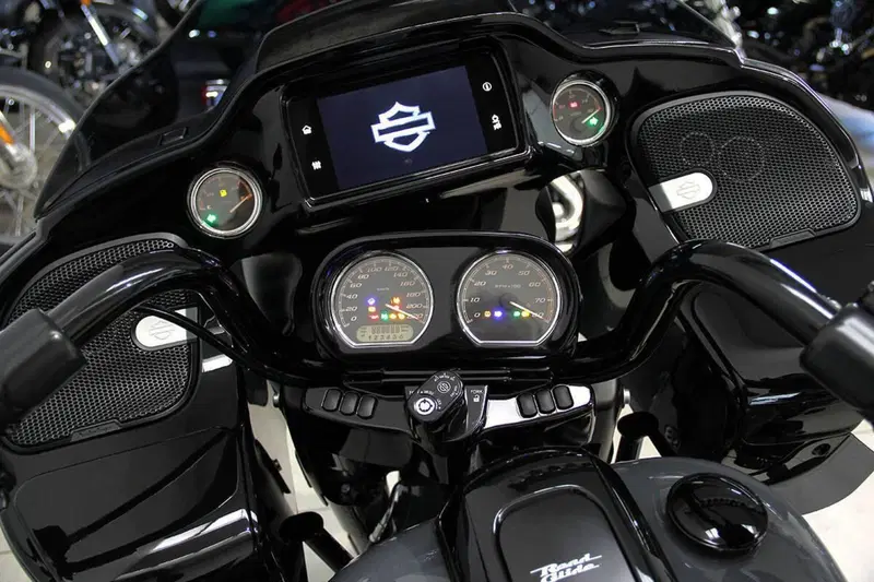 Harley-Davidson Road Glide ST (2022 - 23) (9)