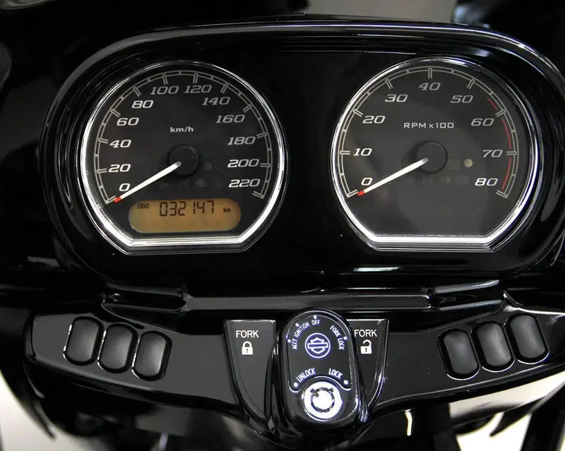 Harley-Davidson Road Glide ST (2022 - 23) (10)