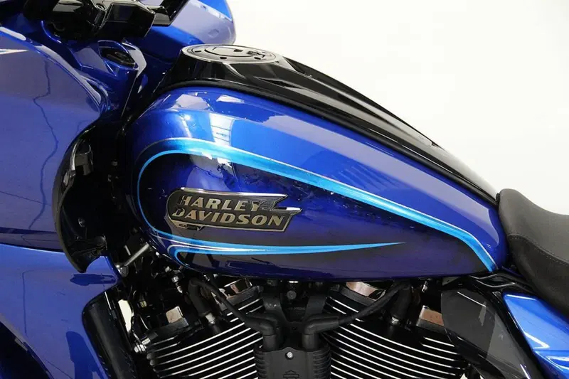 Harley-Davidson CVO Road Glide (2023) (19)