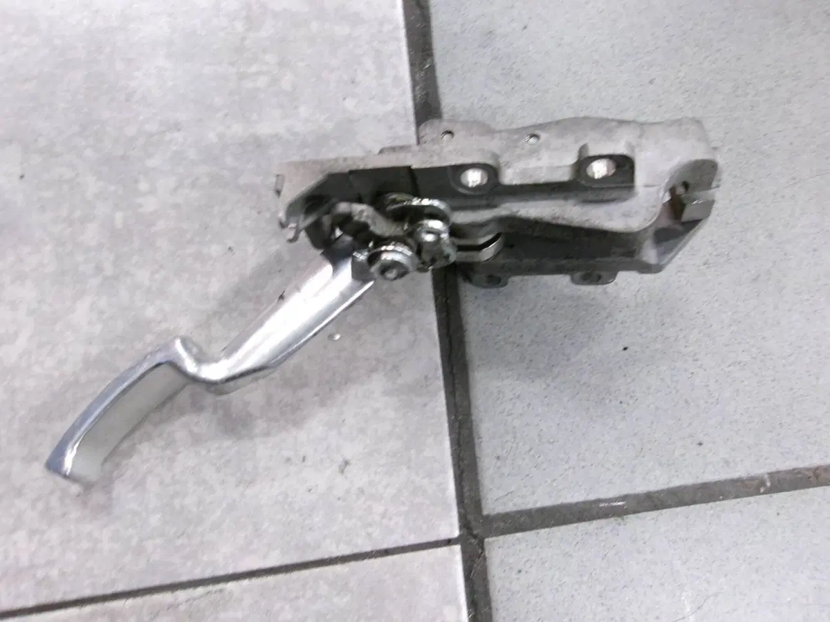 LEVA FRENO STAZIONAMENTO PIAGGIO MP3 350 SPORT (3)