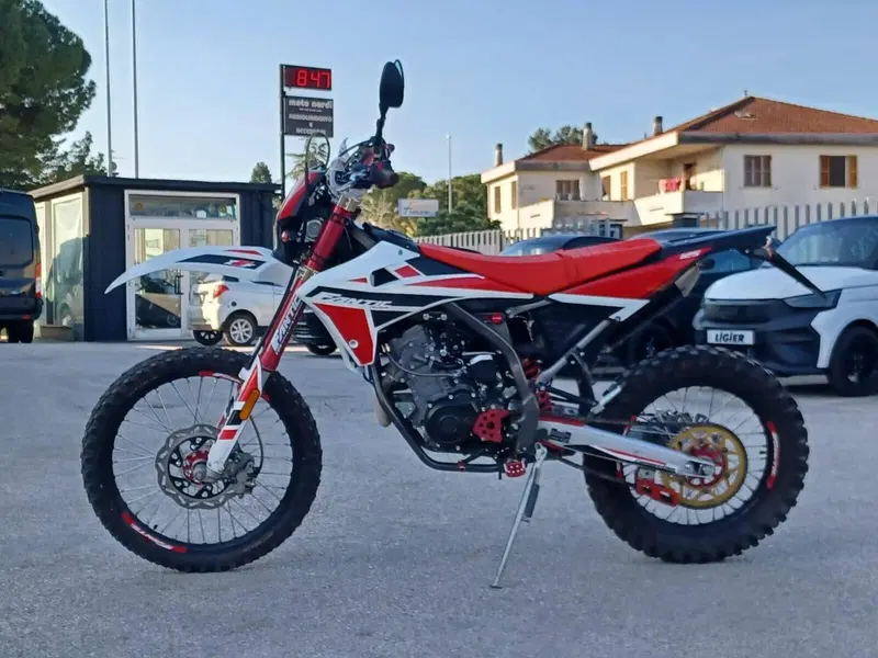 Fantic Motor XEF 125 Competition 4T (2022) (2)