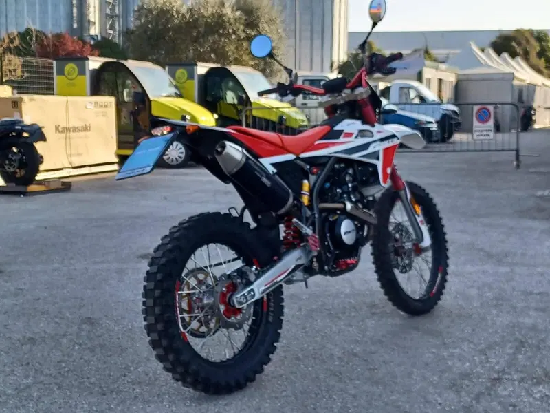 Fantic Motor XEF 125 Competition 4T (2022) (8)