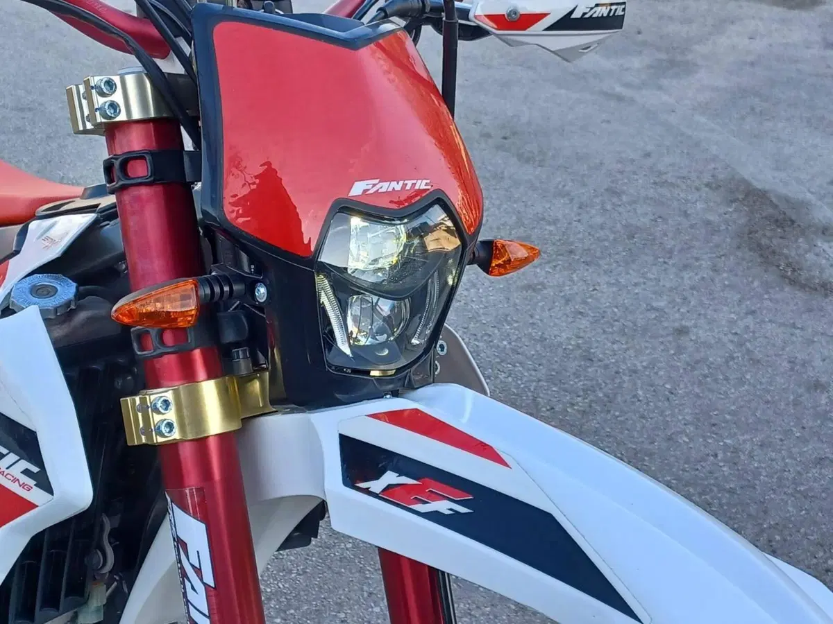 Fantic Motor XEF 125 Competition 4T (2022) (9)