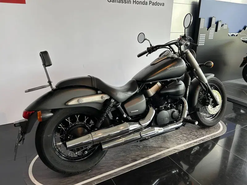 Honda Shadow 750 (2012) (2)