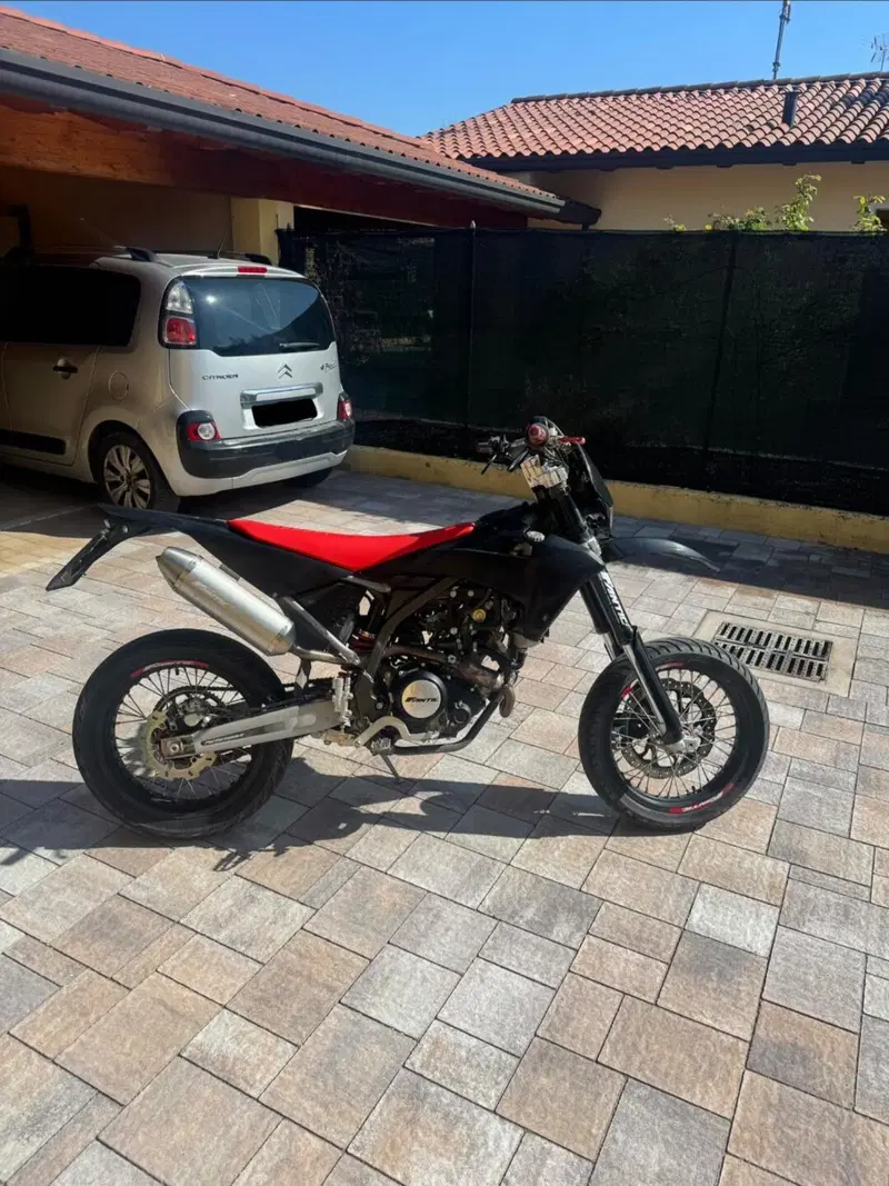 Fantic Motor XMF 125 Motard Performance 4t (2021 - 22) (2)