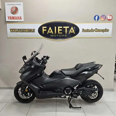 Yamaha T-Max 560 (2022 - 24) usata