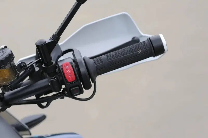 CFMOTO 700MT Adventure (2025 - 26) (19)