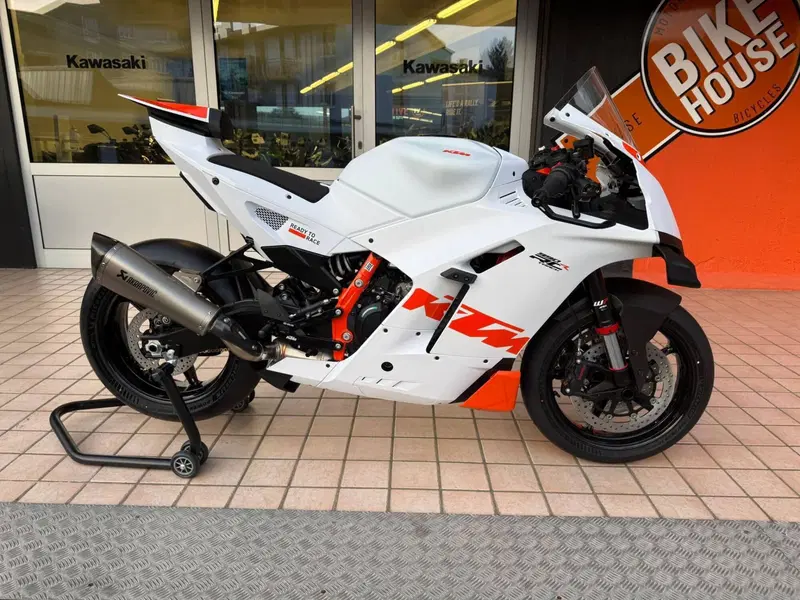 KTM 990 RC R Track (2026) (2)