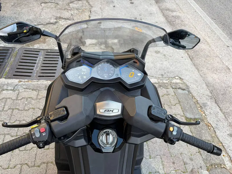 Kymco AK 550 ETS (2021 - 26) (5)