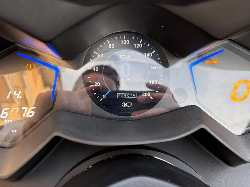 Kymco AK 550 ETS (2021 - 26) (6)