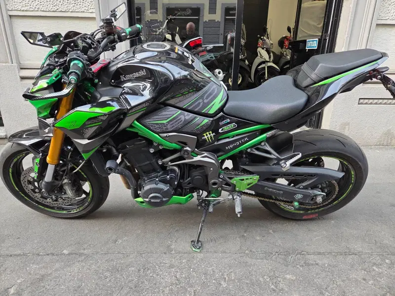 Kawasaki Z 900 SE (2022 - 24)