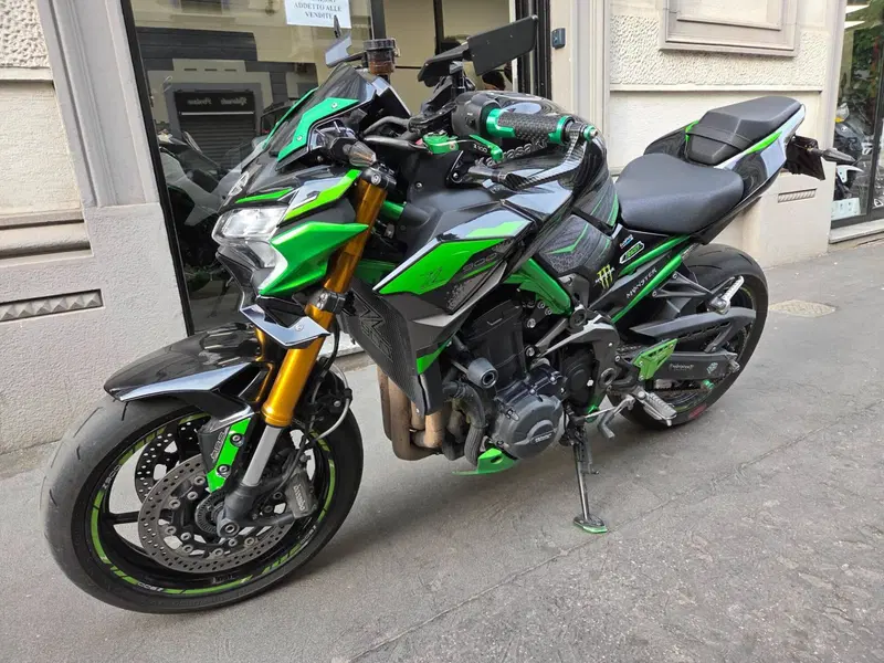 Kawasaki Z 900 SE (2022 - 24) (3)