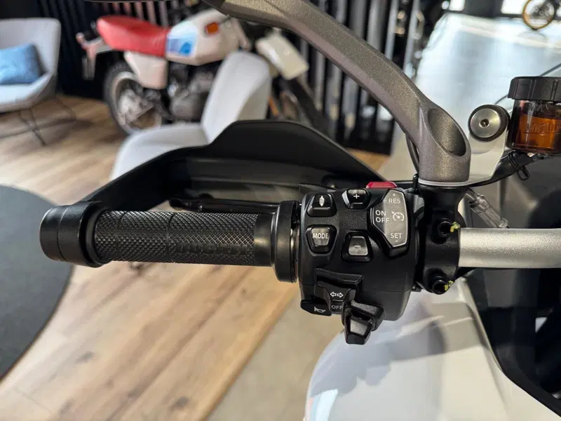 Ducati Multistrada V4 S (2021 - 24) (10)