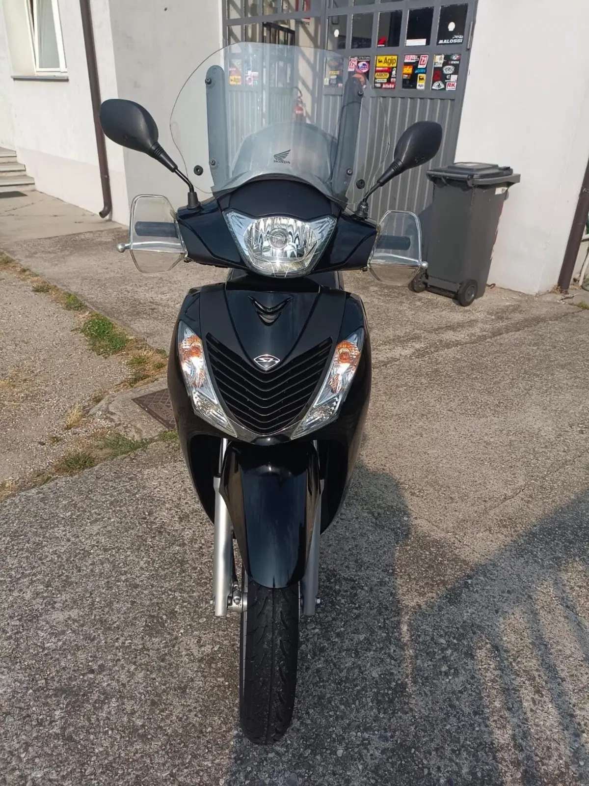 Honda SH 150i (2009 - 12) (2)