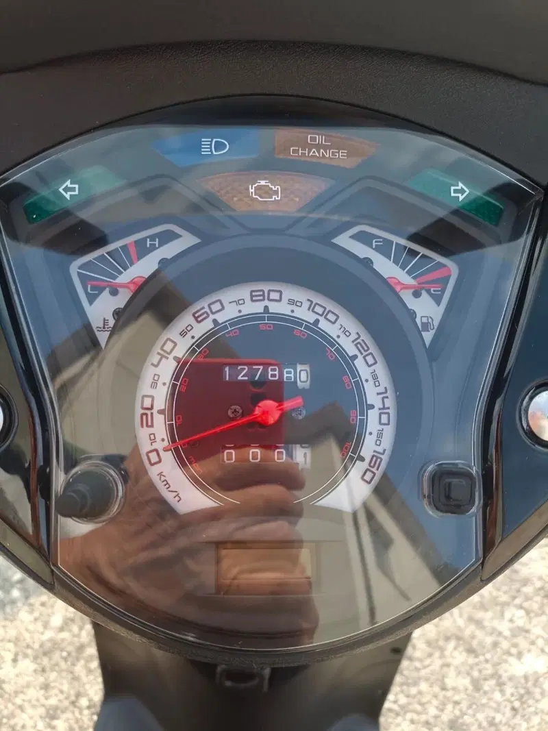 Honda SH 150i (2009 - 12) (5)