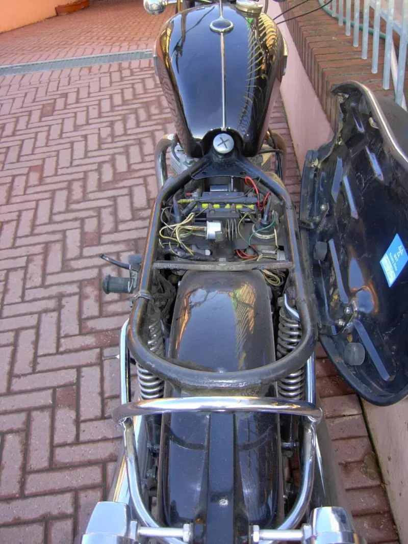Triumph BONNEVILLE T120R