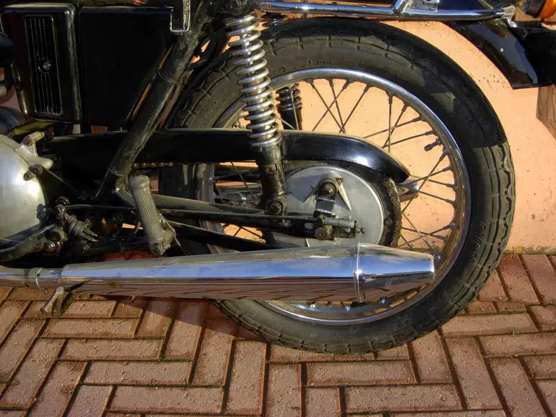 Triumph BONNEVILLE T120R (13)