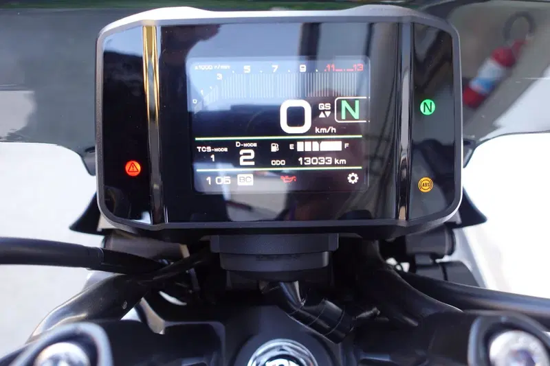 Yamaha MT-09 (2021 - 23) (4)