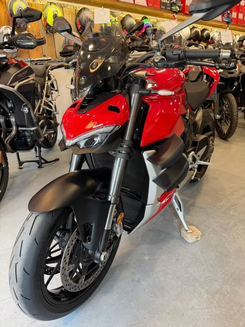 Ducati Streetfighter V4 1100 (2021 - 22) (2)