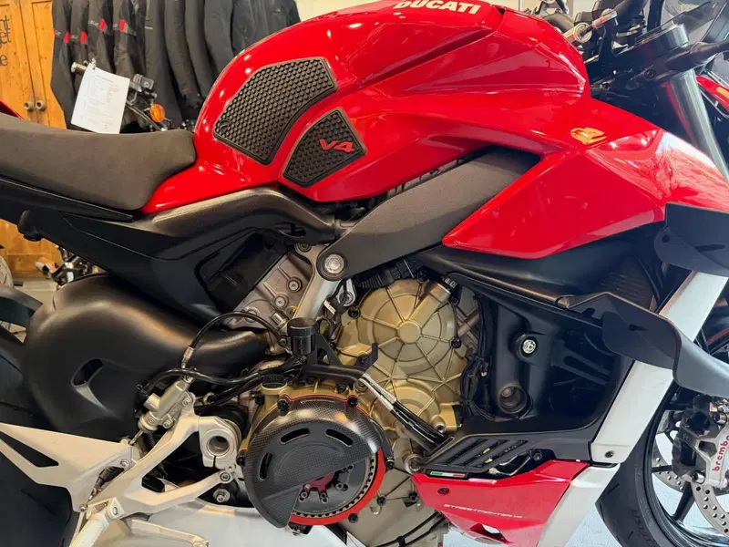 Ducati Streetfighter V4 1100 (2021 - 22) (9)
