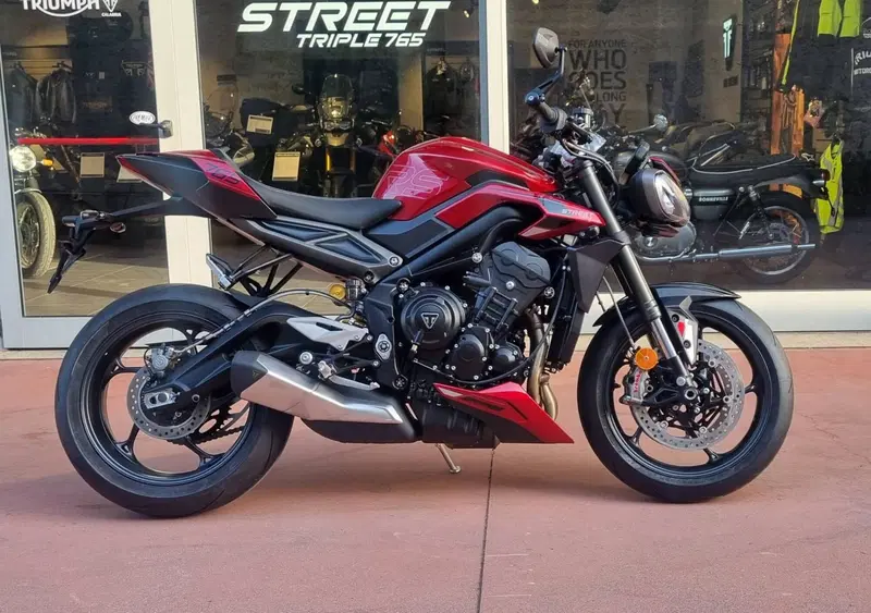 Triumph Street Triple 765 RS (2023 - 26) (3)