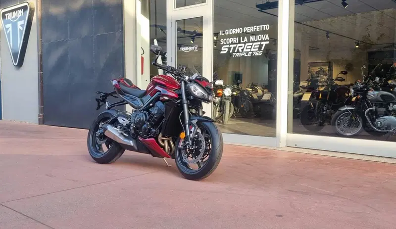 Triumph Street Triple 765 RS (2023 - 26) (4)