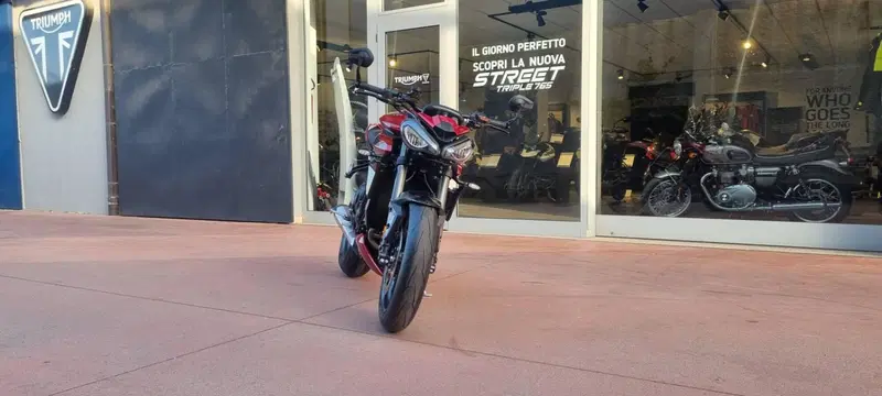 Triumph Street Triple 765 RS (2023 - 26) (10)