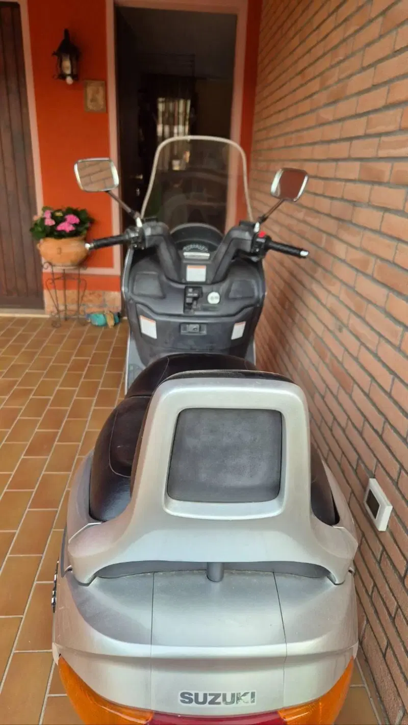 Suzuki Burgman AN 250 (1998 - 01) (3)