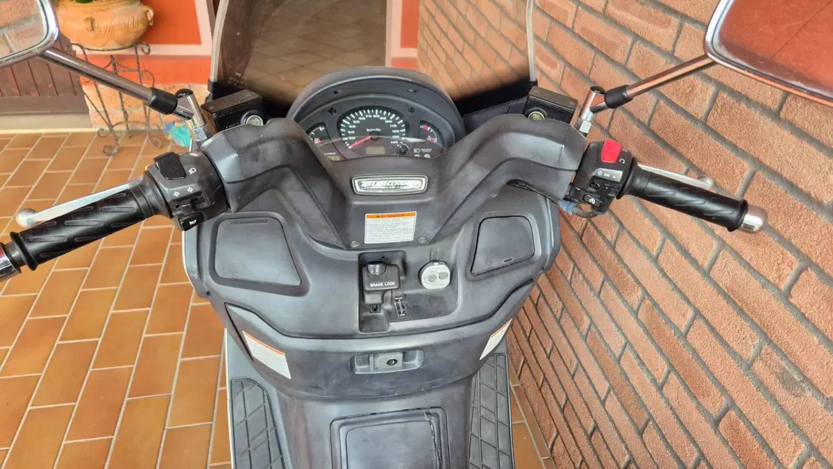 Suzuki Burgman AN 250 (1998 - 01) (4)