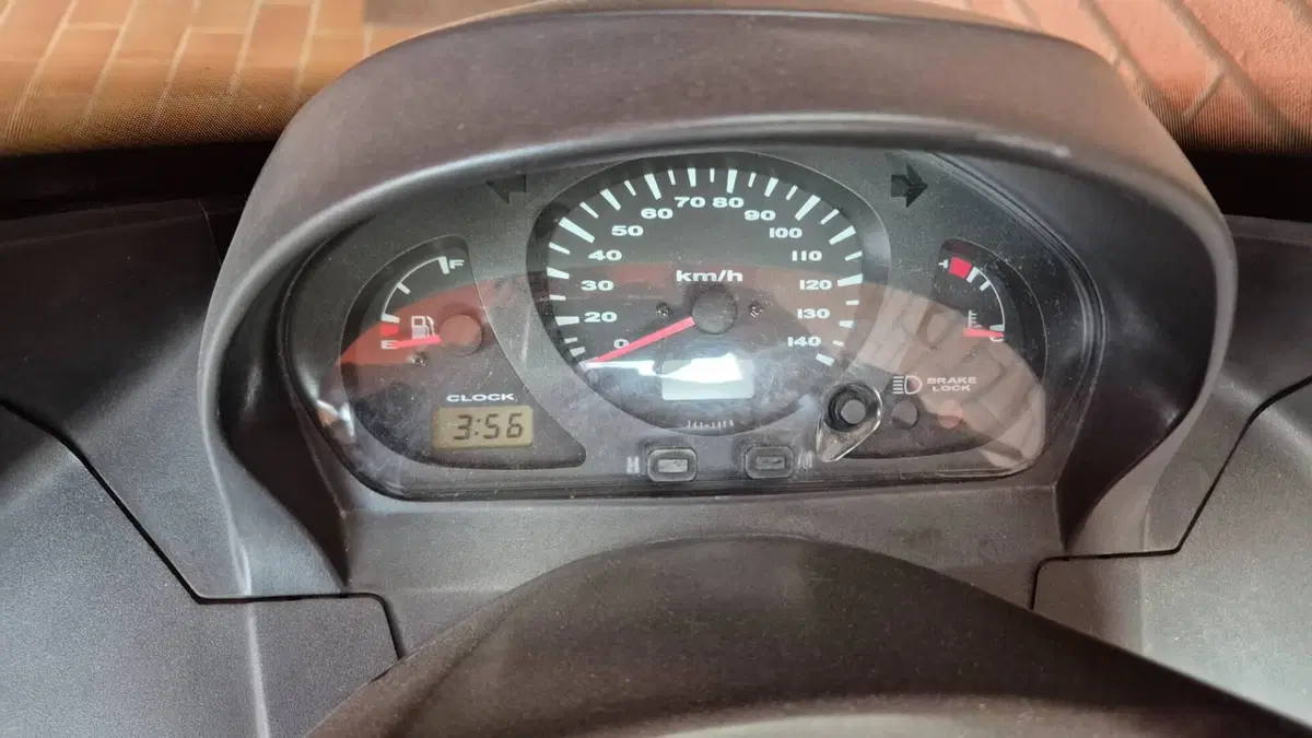 Suzuki Burgman AN 250 (1998 - 01) (8)