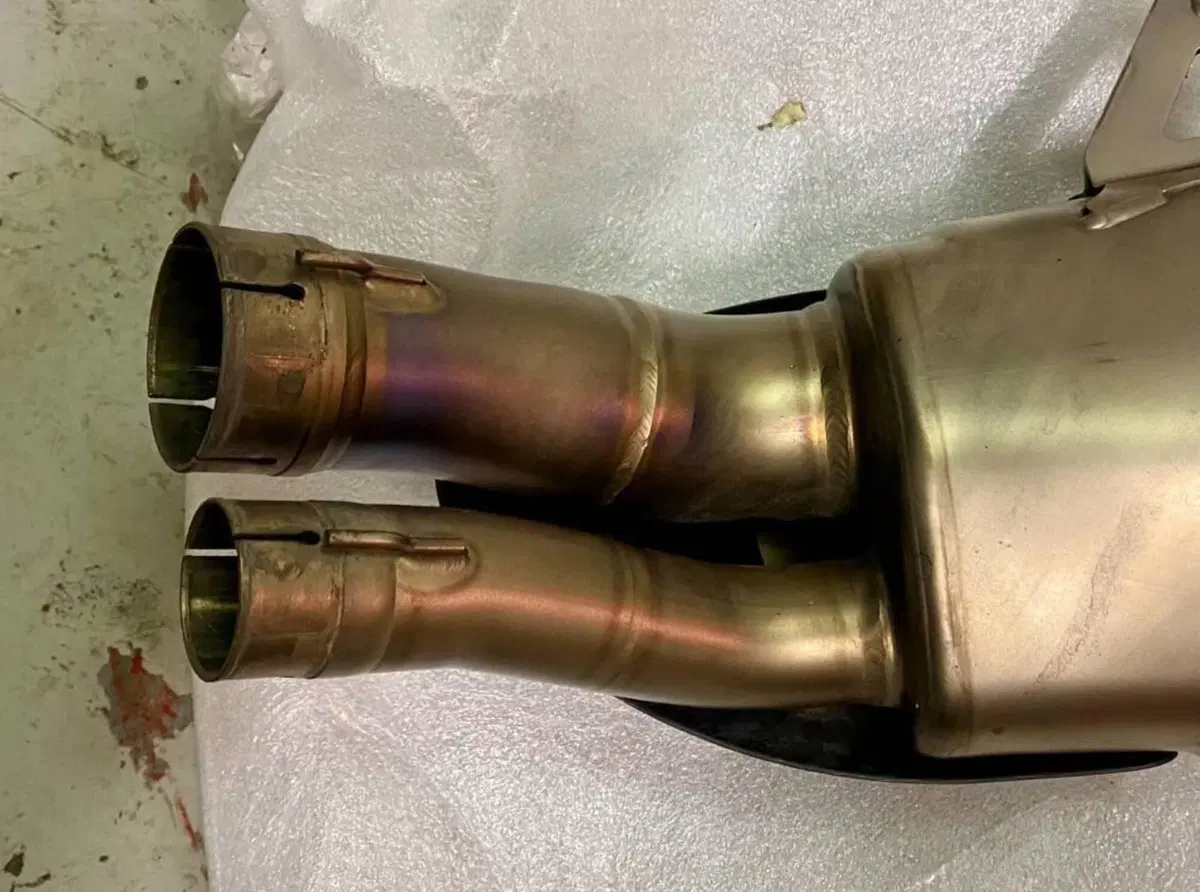 Silenziatore slip-on BMW MOTORRAD per S1000R Akrapovic (10)