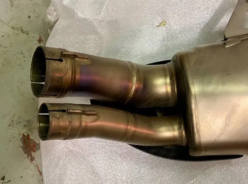 Silenziatore slip-on BMW MOTORRAD per S1000R Akrapovic (10)