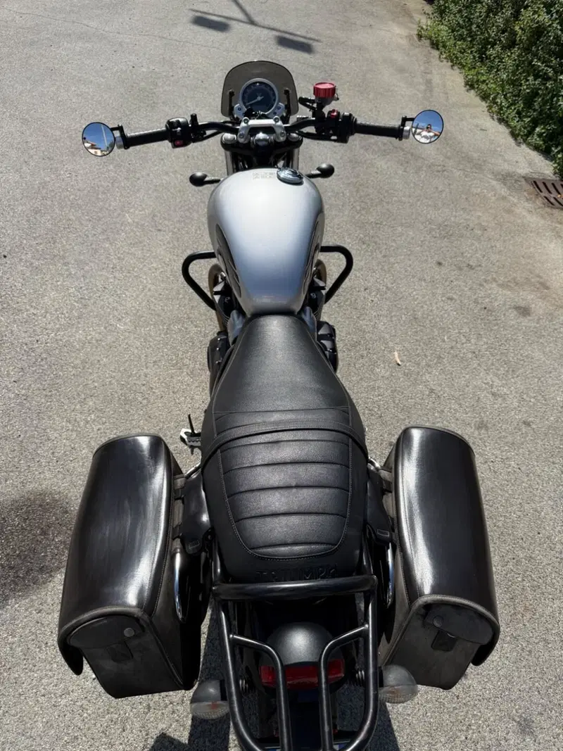 Triumph Street Twin 900 (2016) (9)