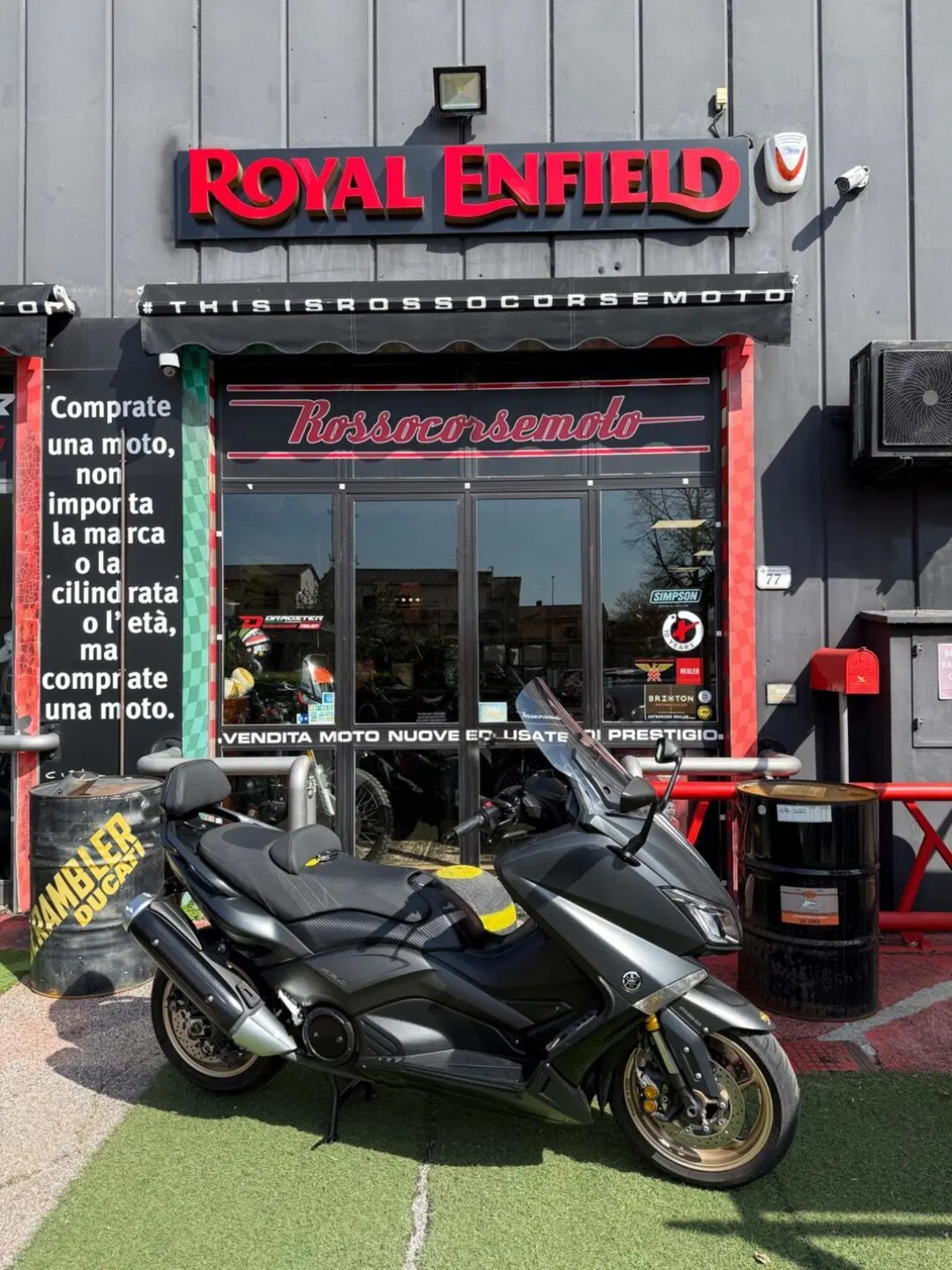 Yamaha T-Max 530 Iron Max (2014 - 17)