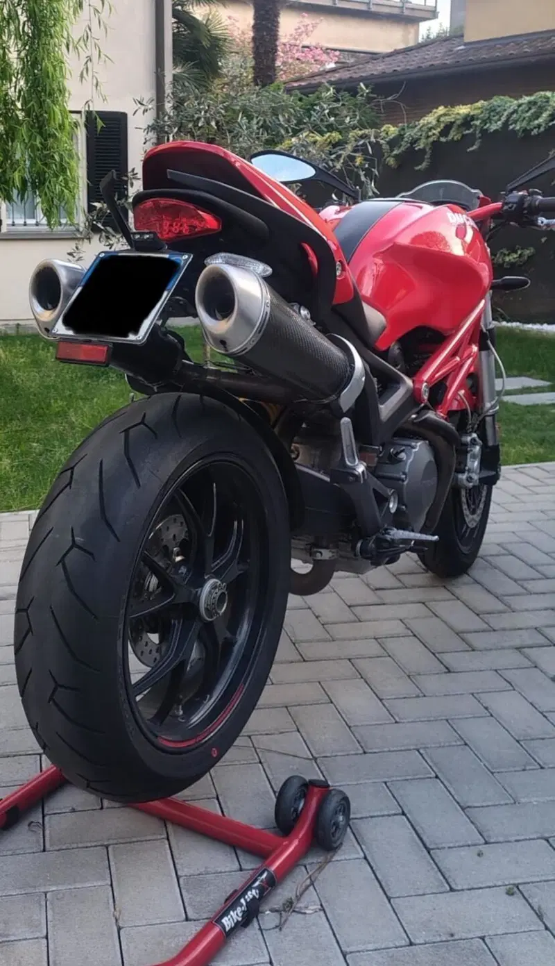 Ducati Monster 796 (2010 - 13) (4)