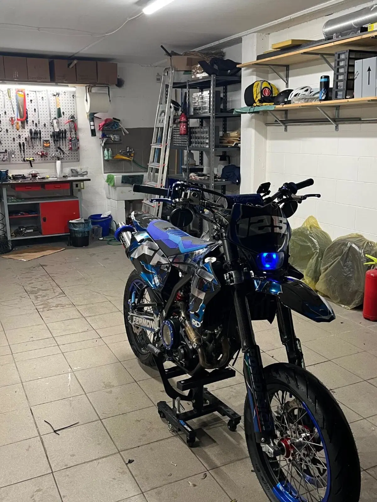 Fantic Motor XMF 125 Motard Performance 4T (2023 - 24)