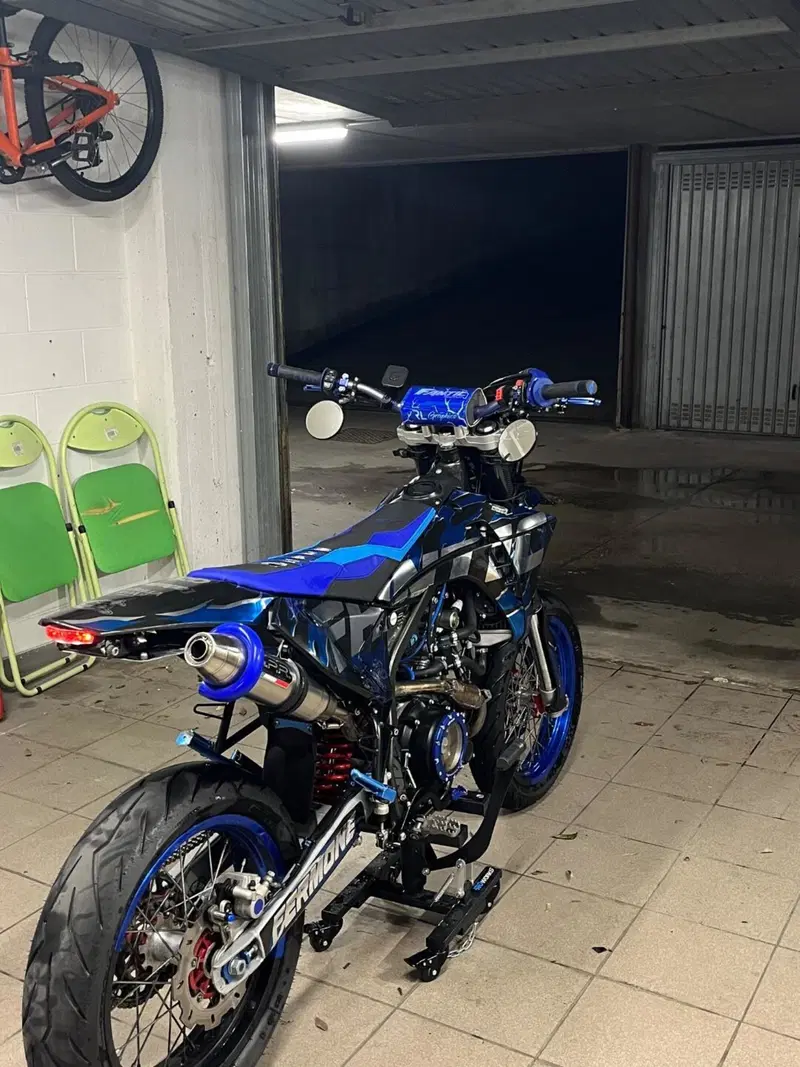 Fantic Motor XMF 125 Motard Performance 4T (2023 - 24) (2)