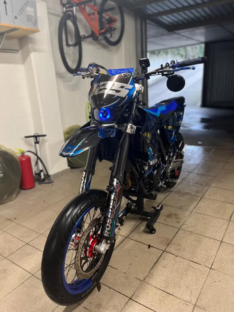 Fantic Motor XMF 125 Motard Performance 4T (2023 - 24) (6)