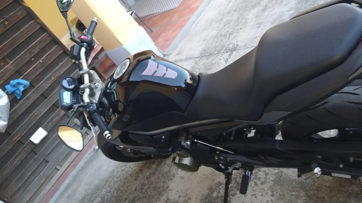 Yamaha XJ6 (2008 - 15) (2)