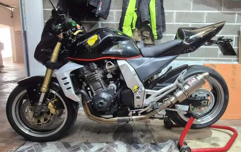 Kawasaki Z 1000 (2003 - 06) (2)