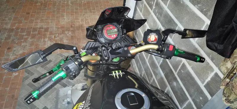 Kawasaki Z 1000 (2003 - 06) (9)